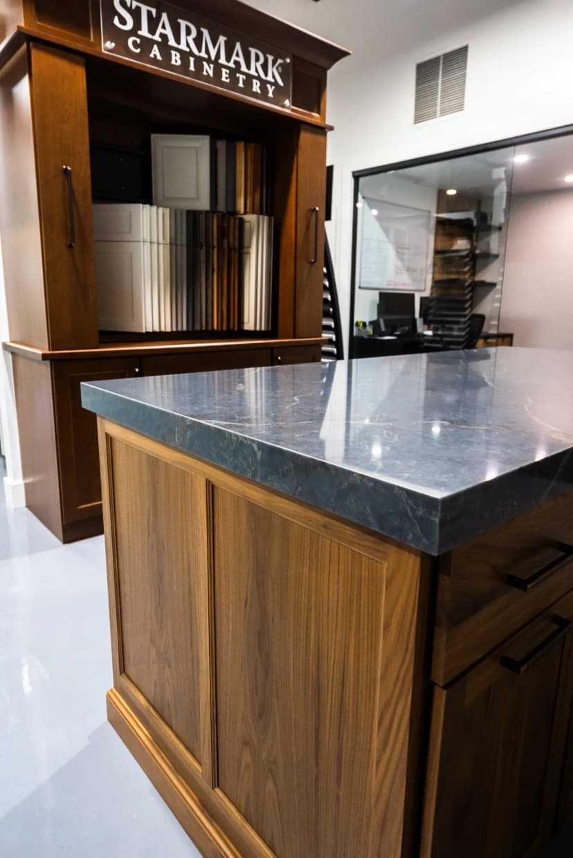 Classic White kitchen style, supporting example 3