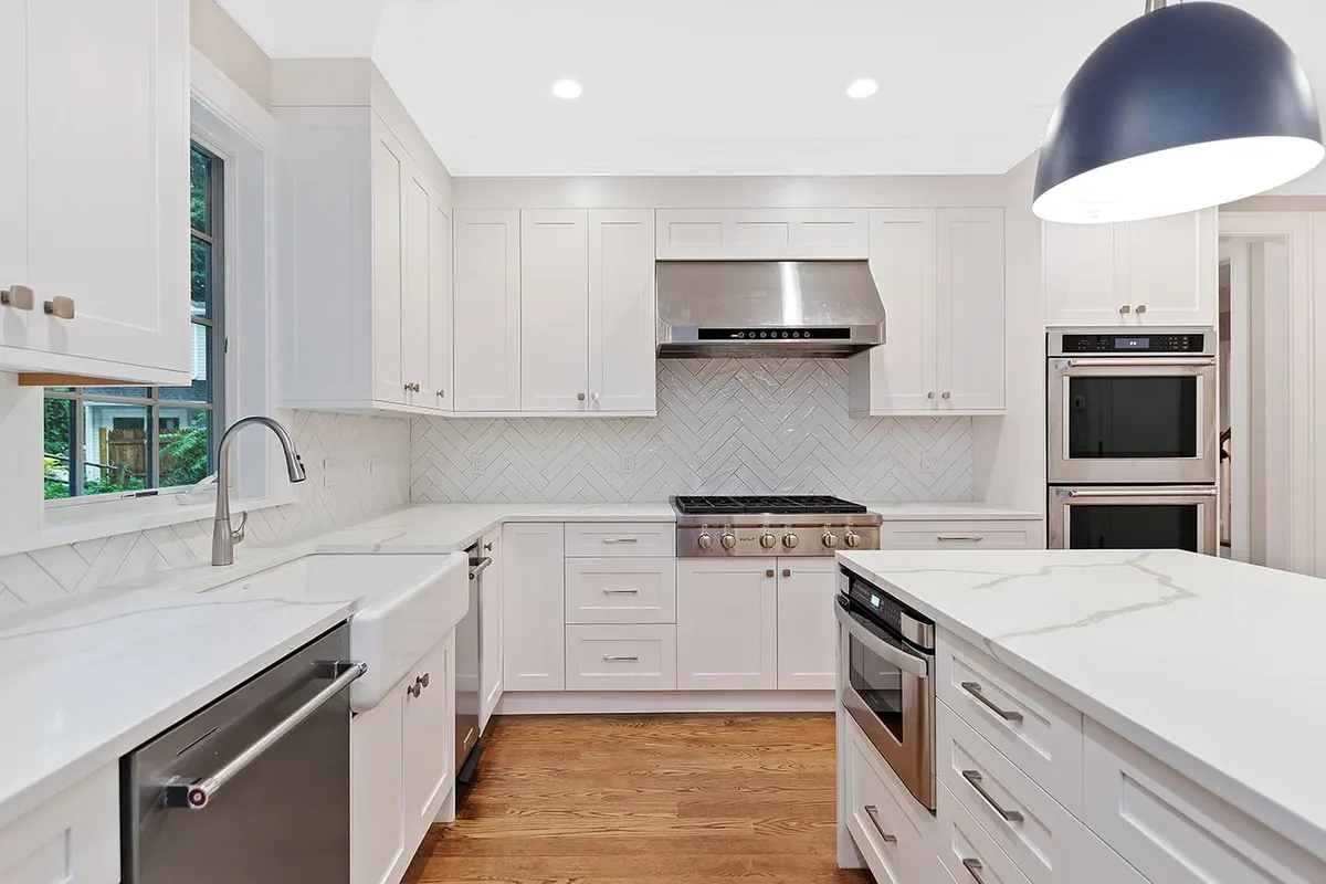 Kitchen Island Size Guide: How Big Should Your Kitchen Island Be?