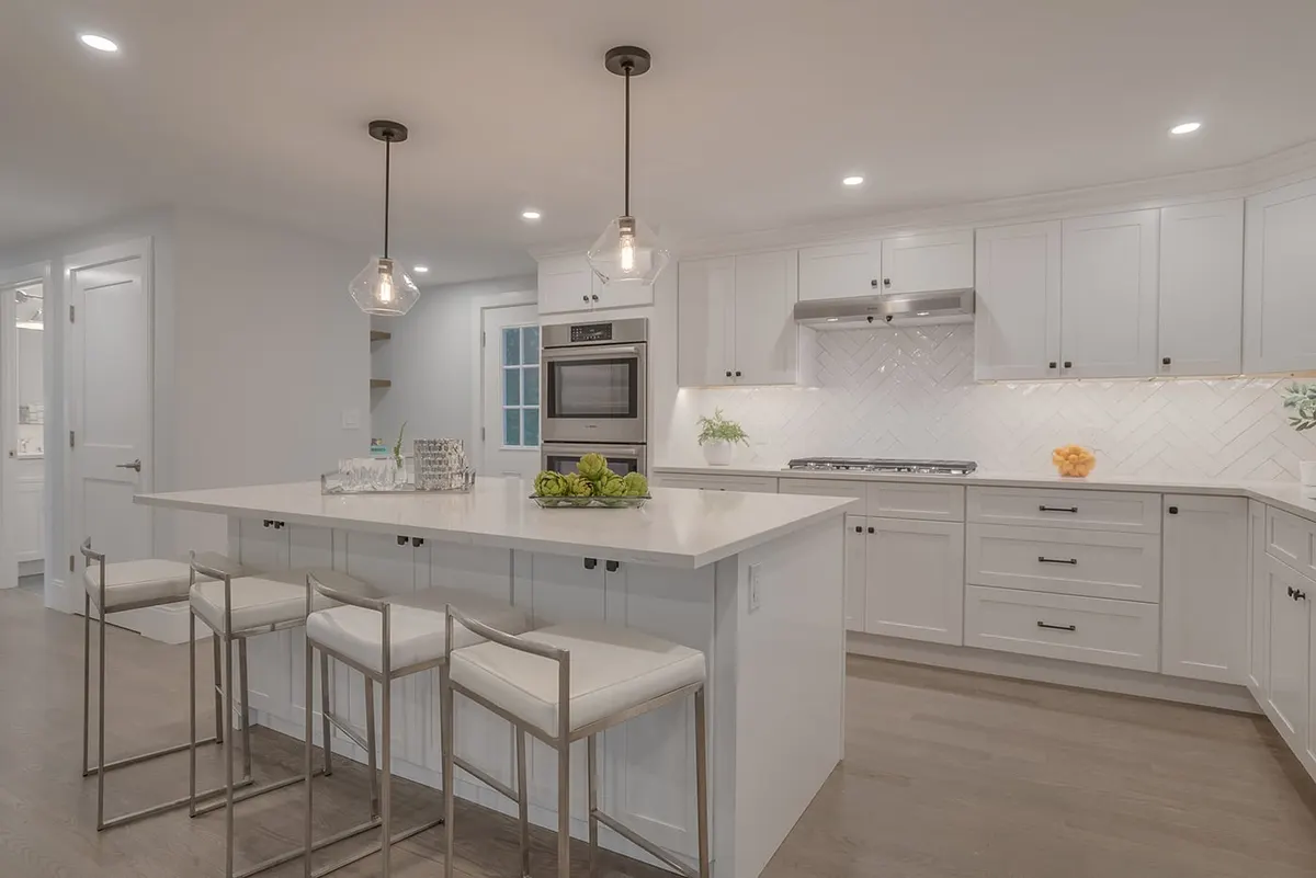Wood Cabinets vs White Cabinets: Which Is Right for Your Waltham Kitchen in 2026?