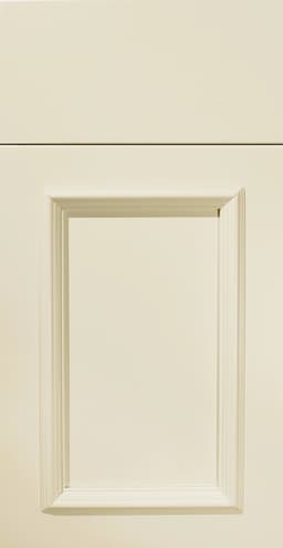 Europa Andover door, shown in Beach White on Maple