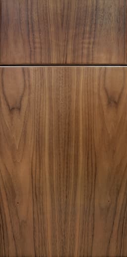 Europa Richmond II door, shown in Natural on Walnut