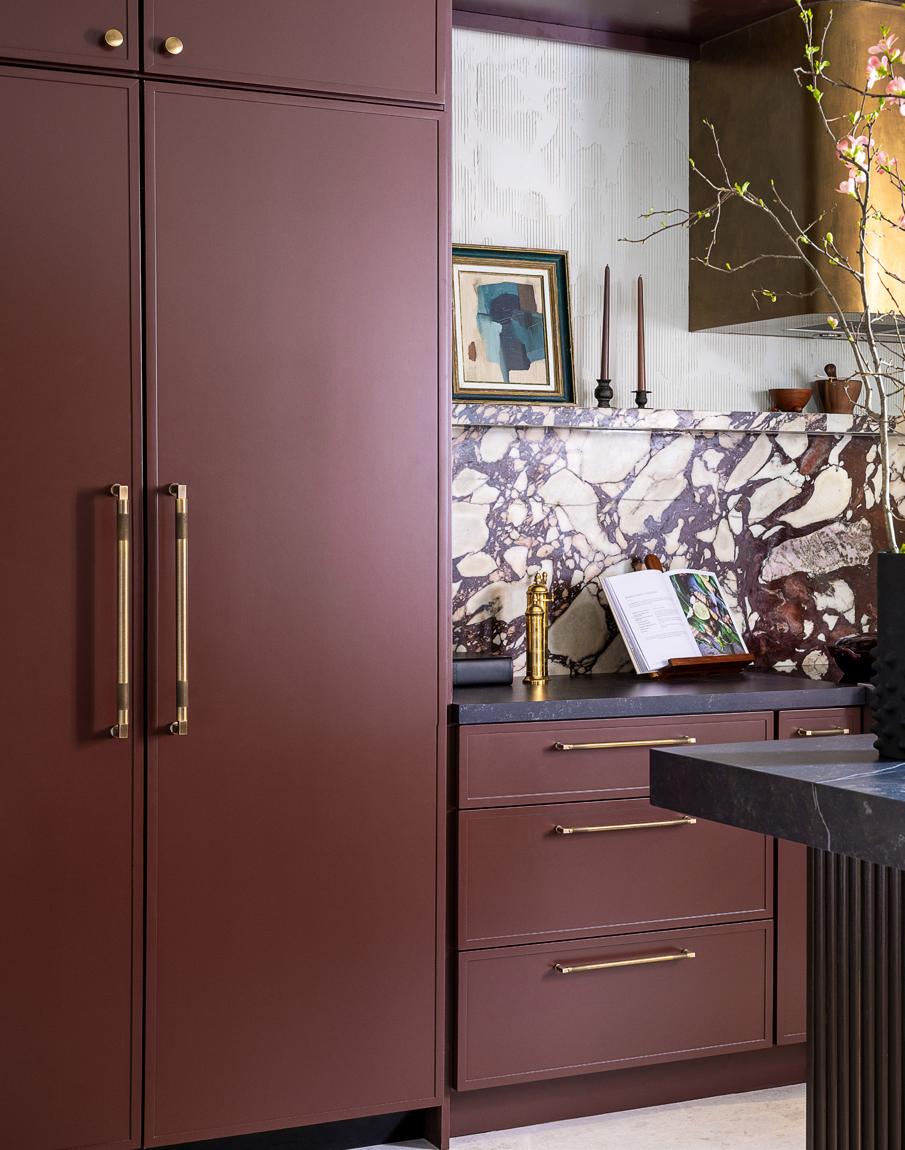 Fabuwood: Kona & Townsend Harbor Brown, Framed · Luna